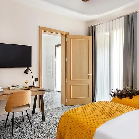 Hotel Cal Roure Boutique 4*